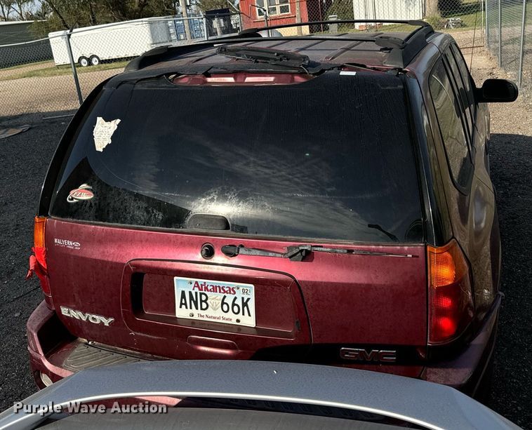 image for item DX3648 2004 GMC  Envoy SUV