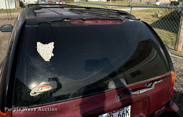 image for item DX3648 2004 GMC  Envoy SUV