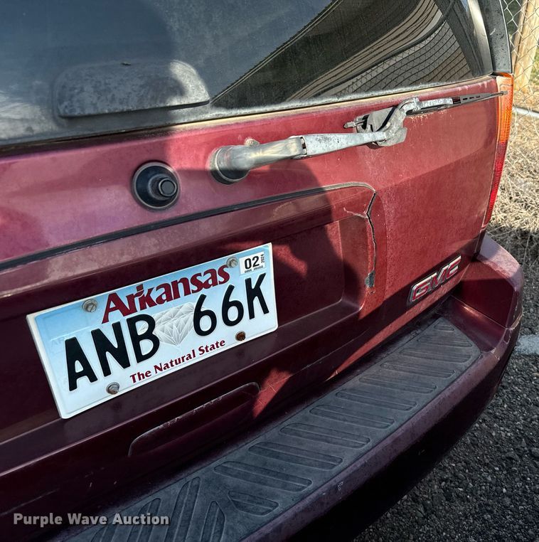 image for item DX3648 2004 GMC  Envoy SUV