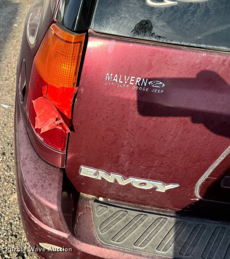 image for item DX3648 2004 GMC  Envoy SUV