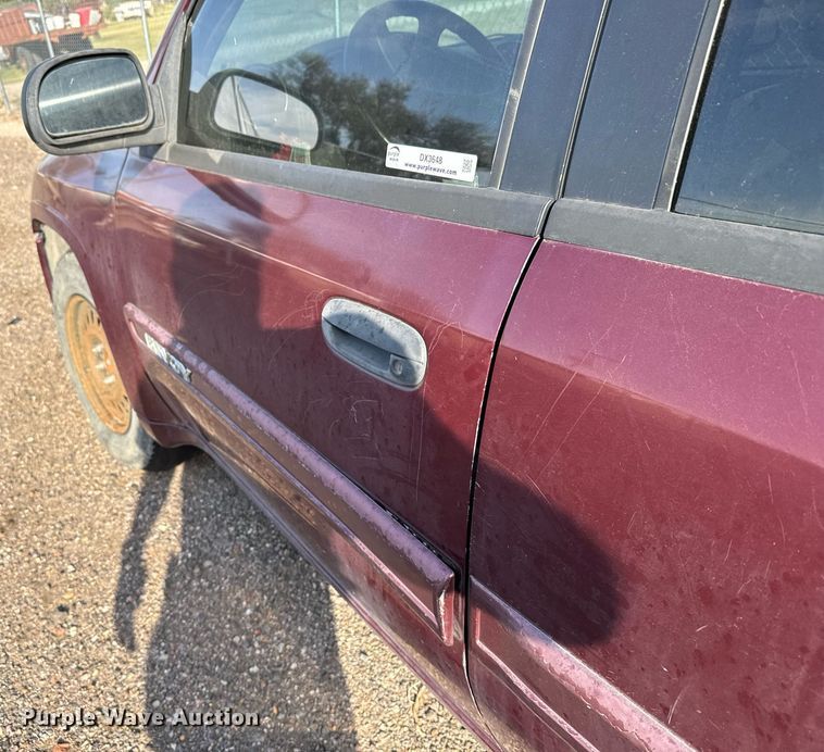 image for item DX3648 2004 GMC  Envoy SUV