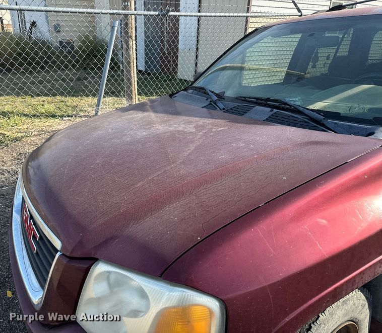 image for item DX3648 2004 GMC  Envoy SUV