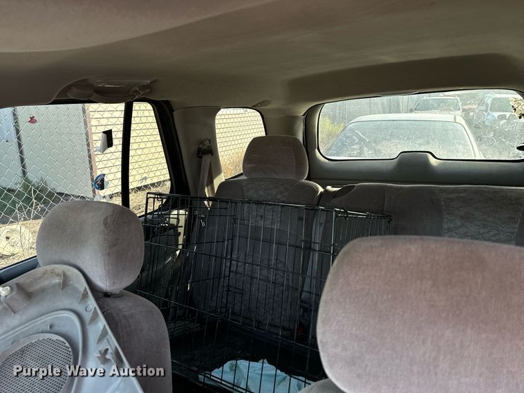 image for item DX3648 2004 GMC  Envoy SUV