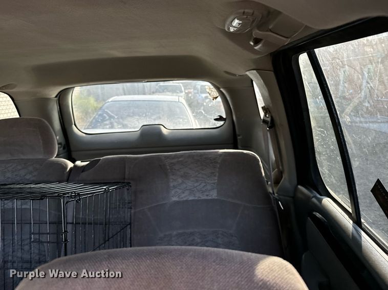 image for item DX3648 2004 GMC  Envoy SUV