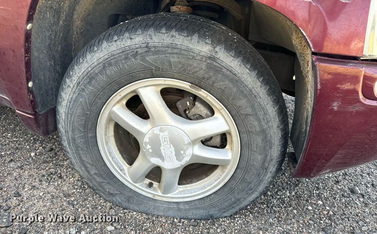 image for item DX3648 2004 GMC  Envoy SUV