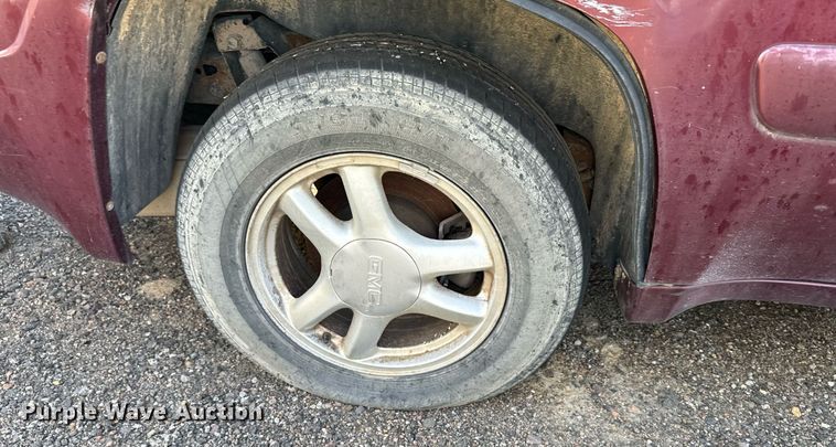 image for item DX3648 2004 GMC  Envoy SUV