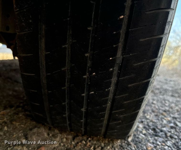 image for item DX3648 2004 GMC  Envoy SUV