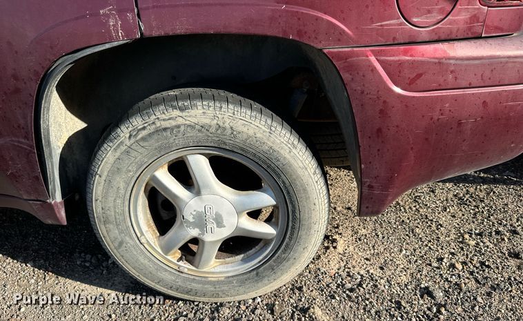 image for item DX3648 2004 GMC  Envoy SUV