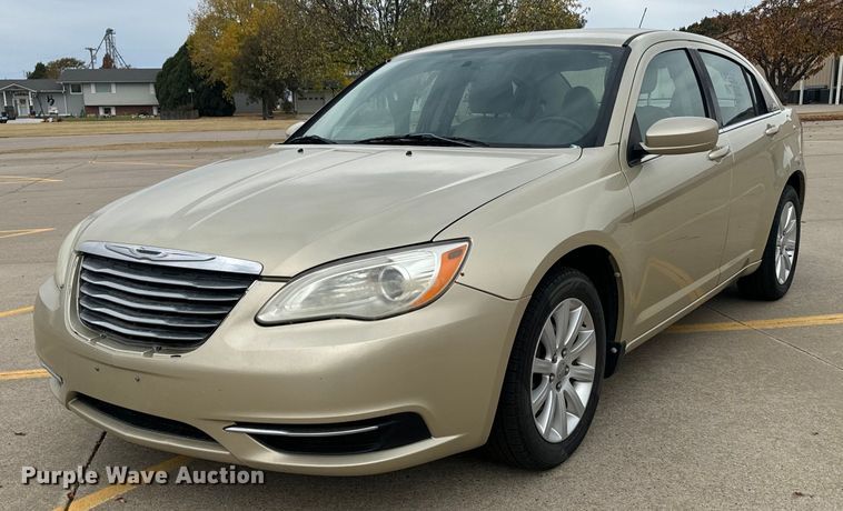 image for item DX3725 2011 Chrysler 200 