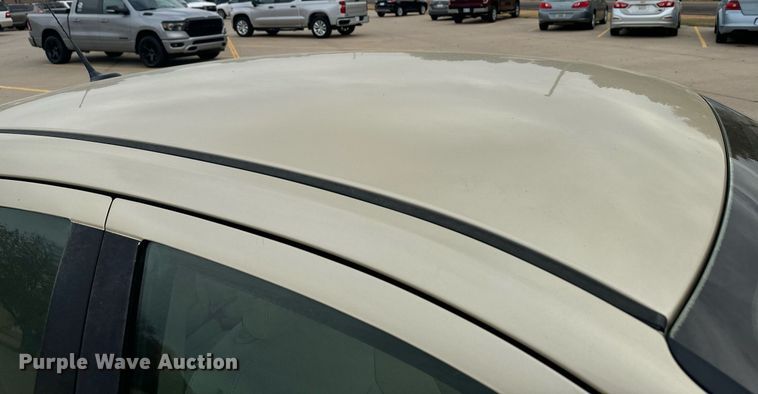 image for item DX3725 2011 Chrysler 200 