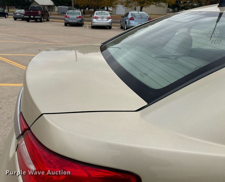 image for item DX3725 2011 Chrysler 200 