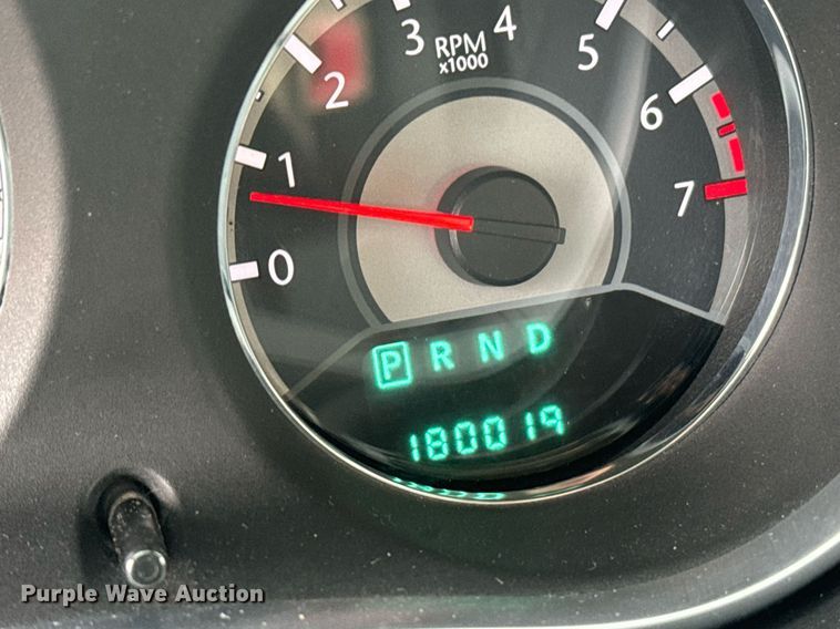 image for item DX3725 2011 Chrysler 200 