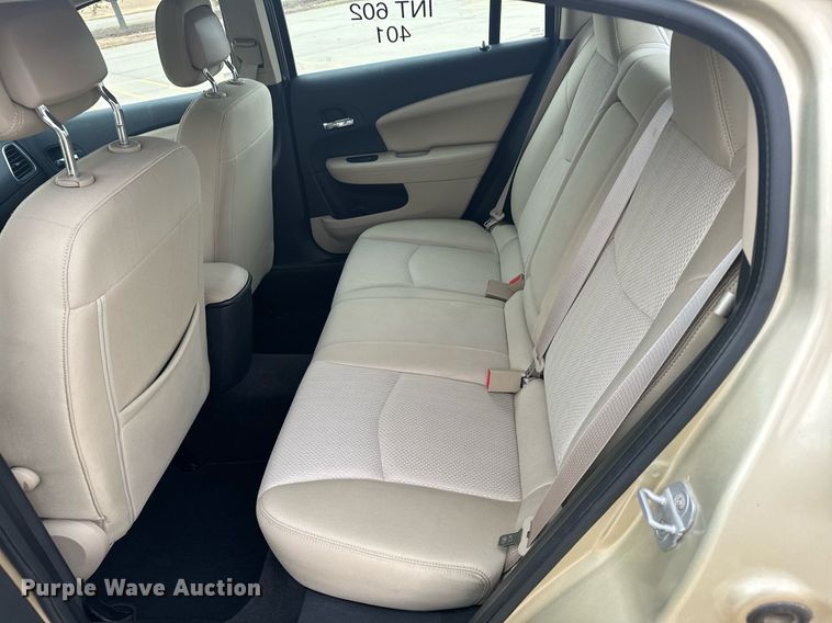 image for item DX3725 2011 Chrysler 200 