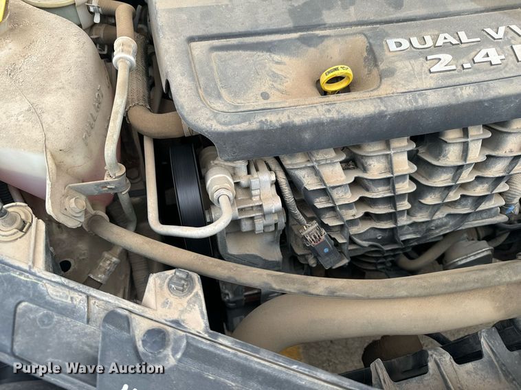 image for item DX3725 2011 Chrysler 200 