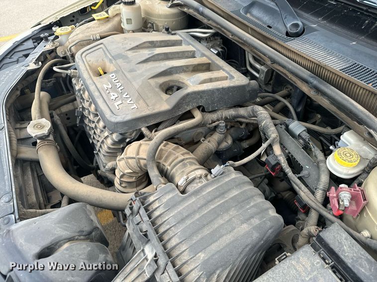 image for item DX3725 2011 Chrysler 200 