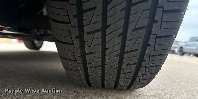 image for item DX3725 2011 Chrysler 200 