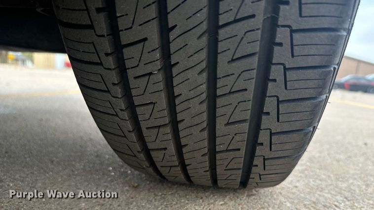 image for item DX3725 2011 Chrysler 200 