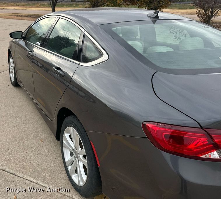 image for item DX3726 2017 Chrysler  200 