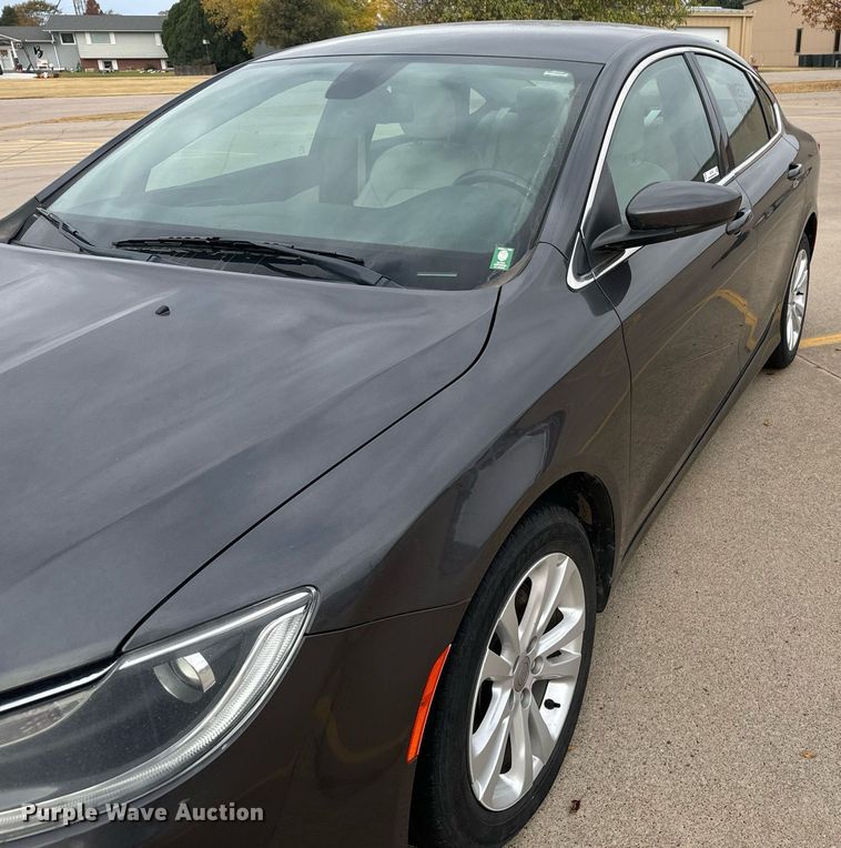 image for item DX3726 2017 Chrysler  200 