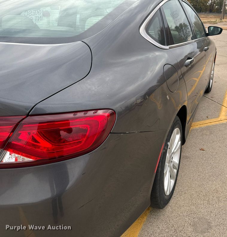 image for item DX3726 2017 Chrysler  200 