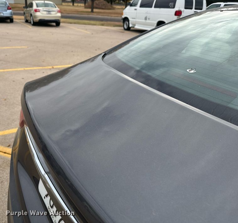 image for item DX3726 2017 Chrysler  200 