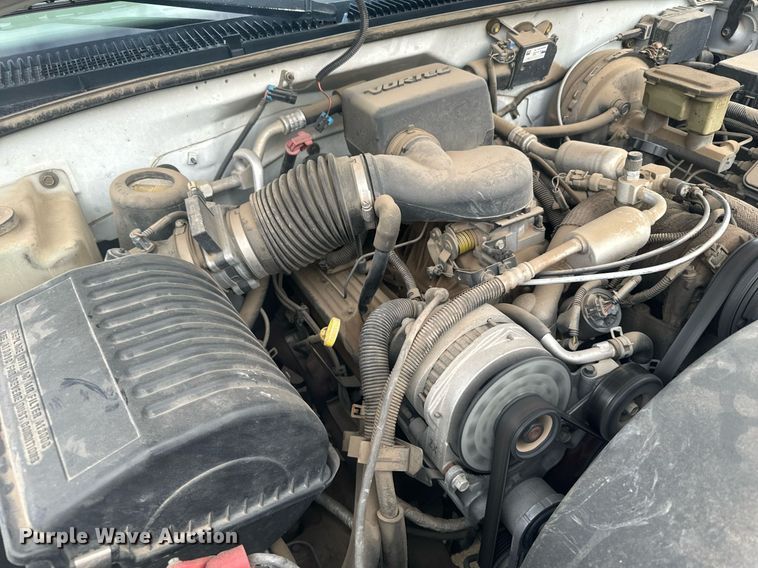 image for item DX3728 1999 GMC Suburban 1500 SUV