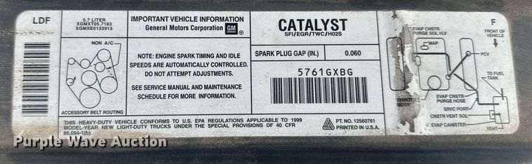 image for item DX3728 1999 GMC Suburban 1500 SUV