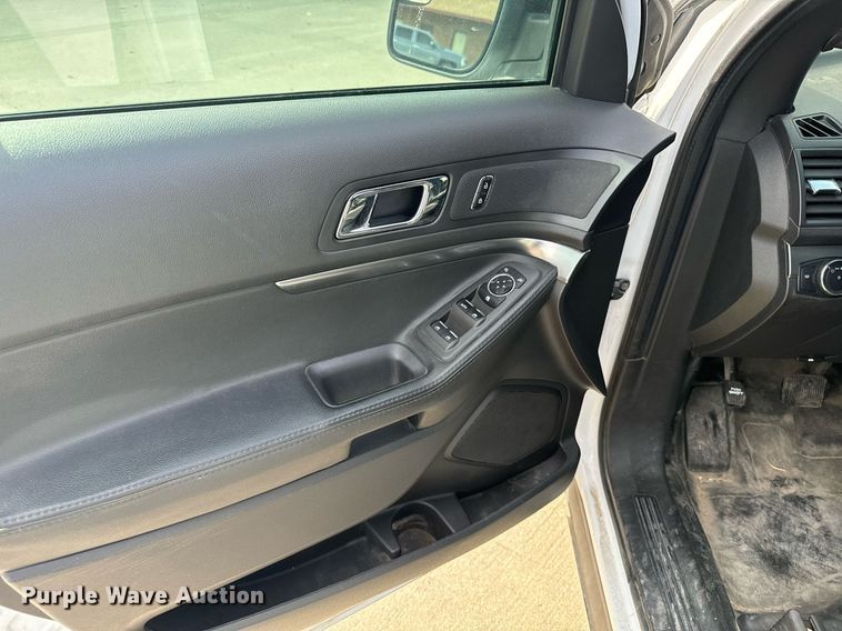 image for item DX3729 2013 Ford Explorer Police Interceptor SUV