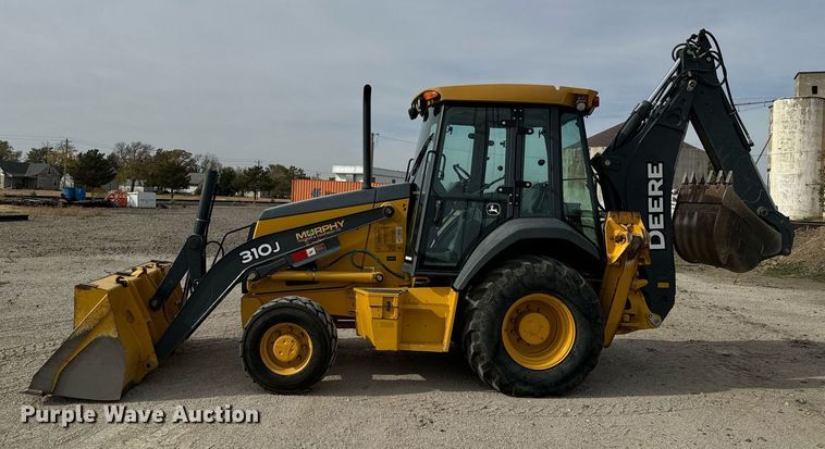 image for item DX3731 2010 John Deere 310J backhoe