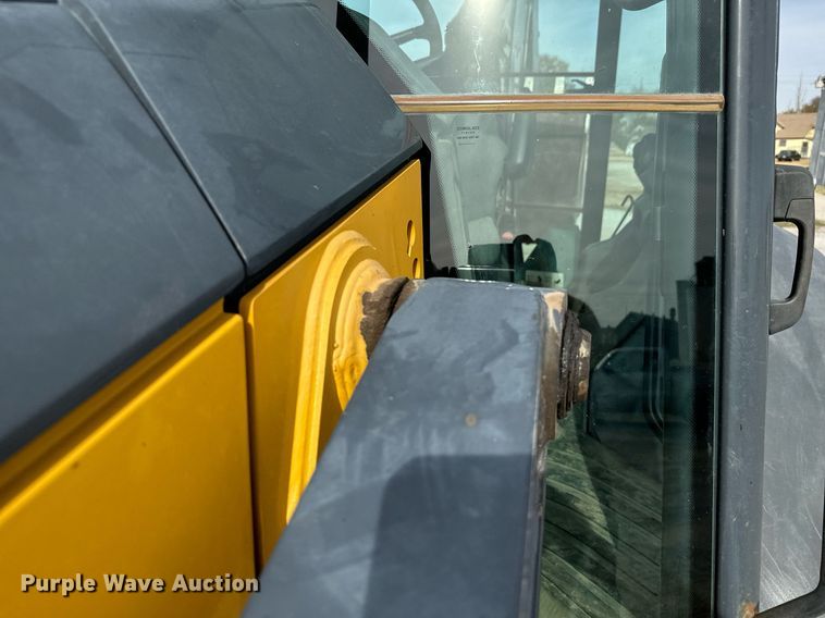 image for item DX3731 2010 John Deere 310J backhoe