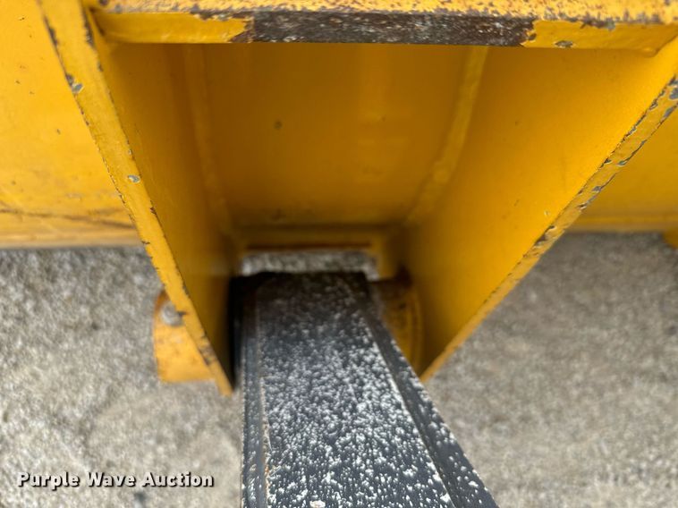 image for item DX3731 2010 John Deere 310J backhoe