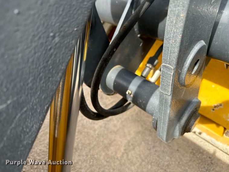 image for item DX3731 2010 John Deere 310J backhoe