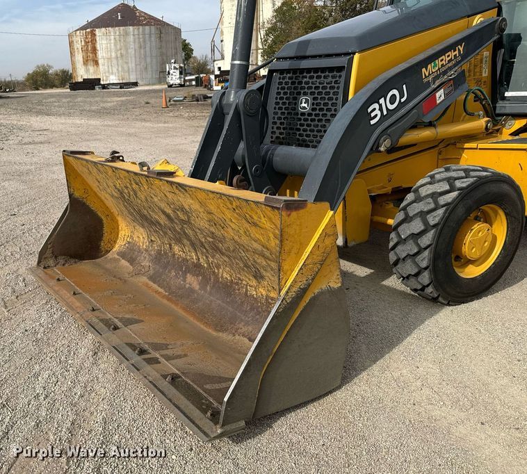 image for item DX3731 2010 John Deere 310J backhoe
