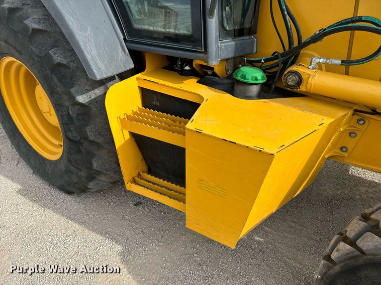 image for item DX3731 2010 John Deere 310J backhoe