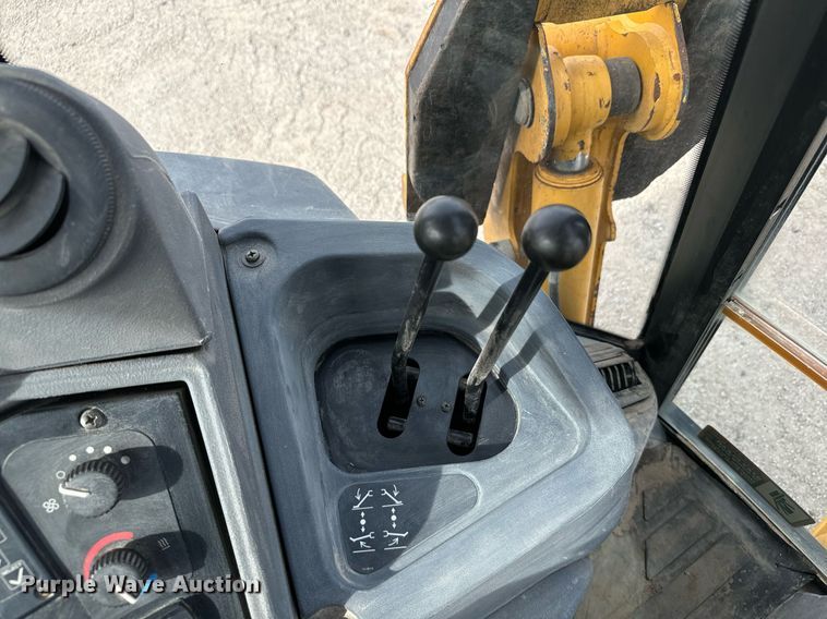 image for item DX3731 2010 John Deere 310J backhoe