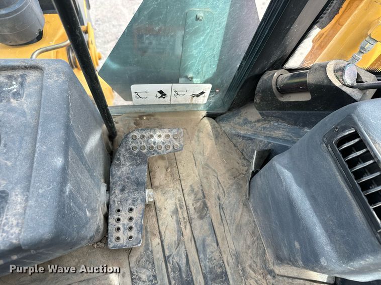 image for item DX3731 2010 John Deere 310J backhoe