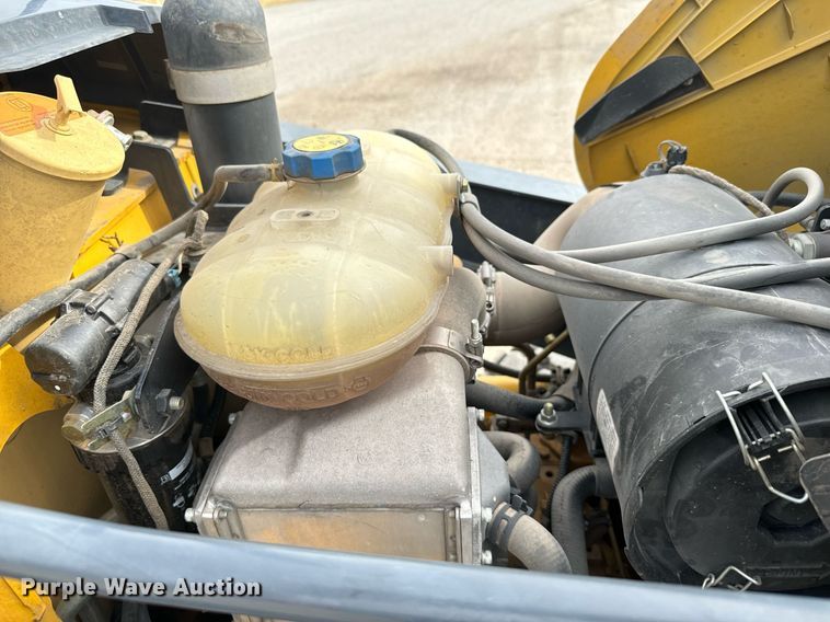 image for item DX3731 2010 John Deere 310J backhoe