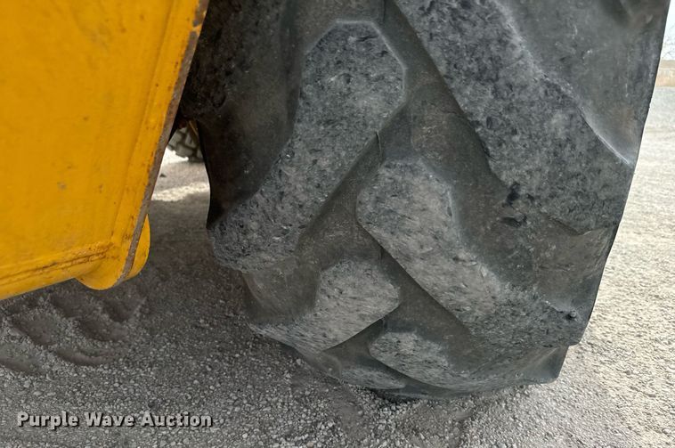 image for item DX3731 2010 John Deere 310J backhoe