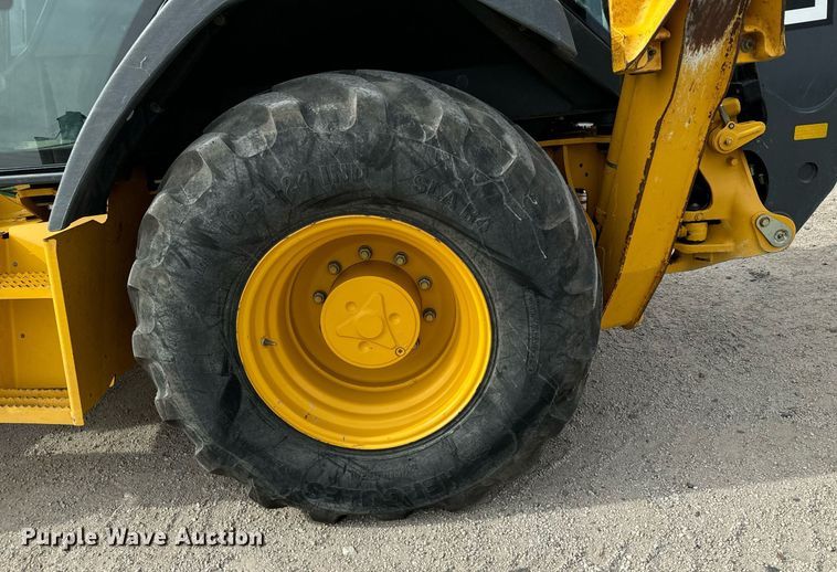 image for item DX3731 2010 John Deere 310J backhoe