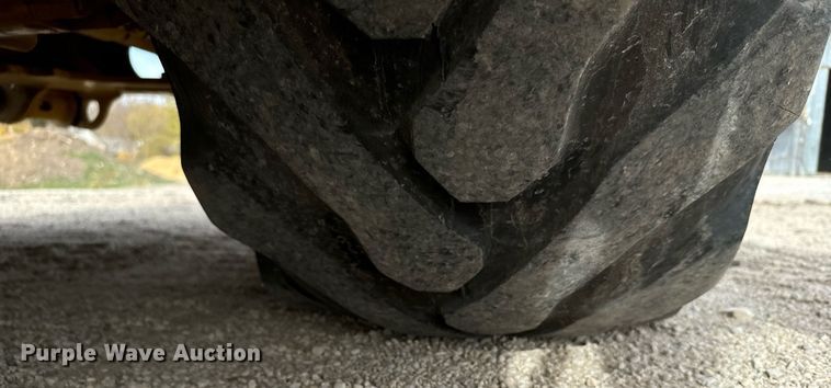 image for item DX3731 2010 John Deere 310J backhoe