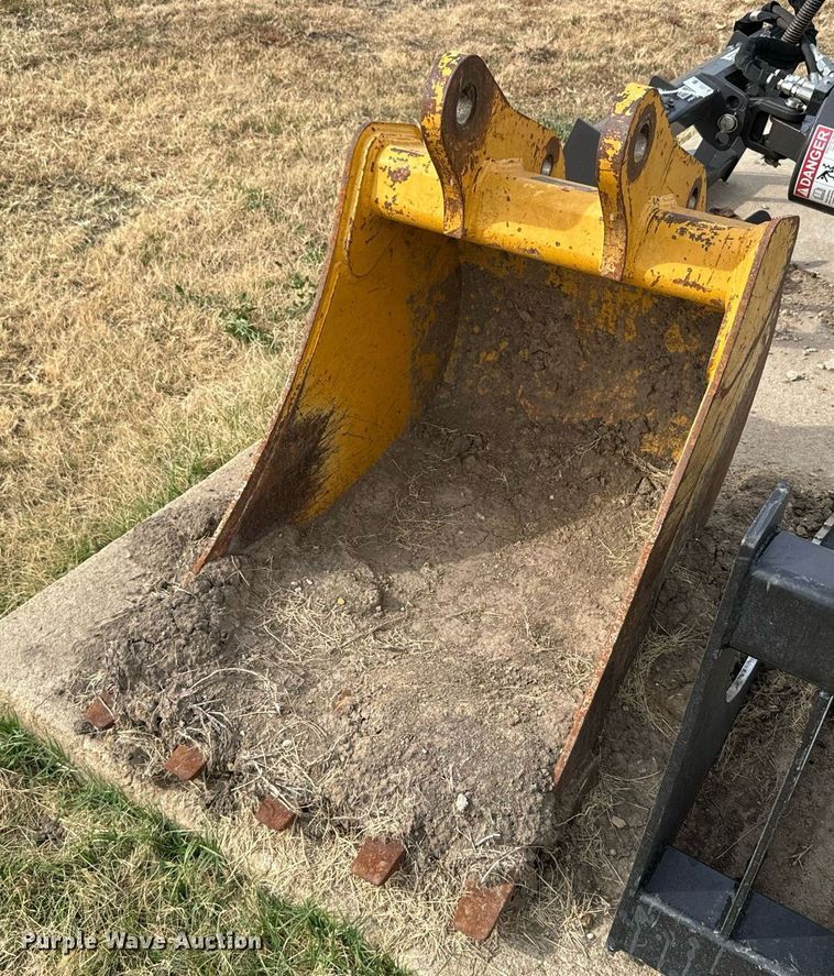 image for item DX3731 2010 John Deere 310J backhoe