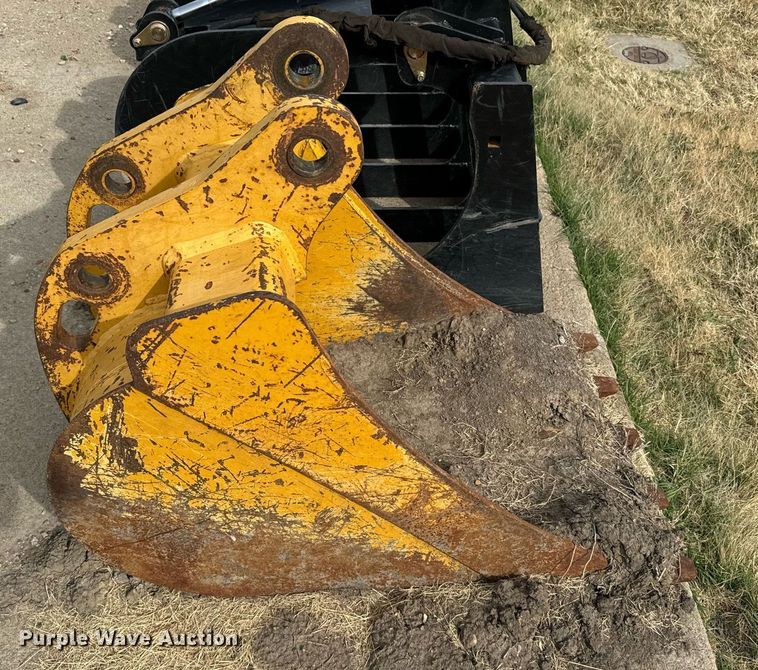 image for item DX3731 2010 John Deere 310J backhoe