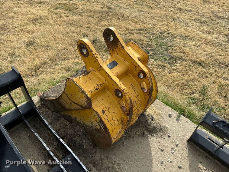image for item DX3731 2010 John Deere 310J backhoe