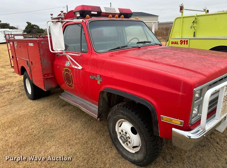image for item DX3737 1985 Chevrolet K30 brush fire truck