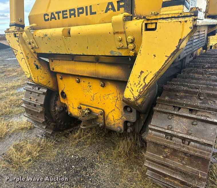 image for item DX3742 1977 Caterpillar 977L track loader
