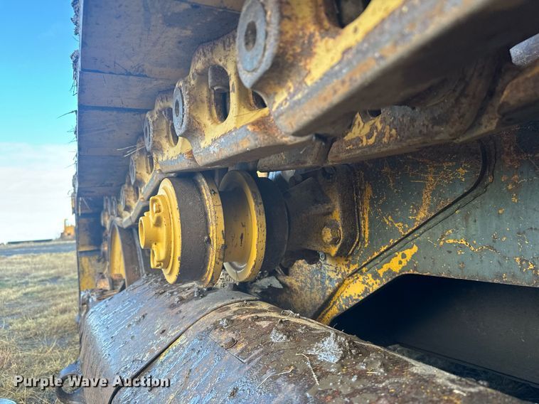 image for item DX3742 1977 Caterpillar 977L track loader