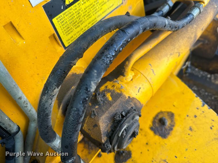 image for item DX3743 1994 JCB 214 backhoe