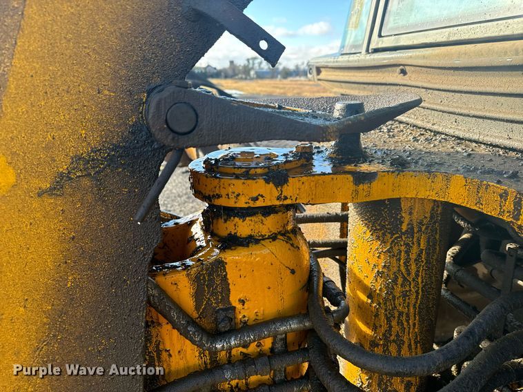 image for item DX3743 1994 JCB 214 backhoe