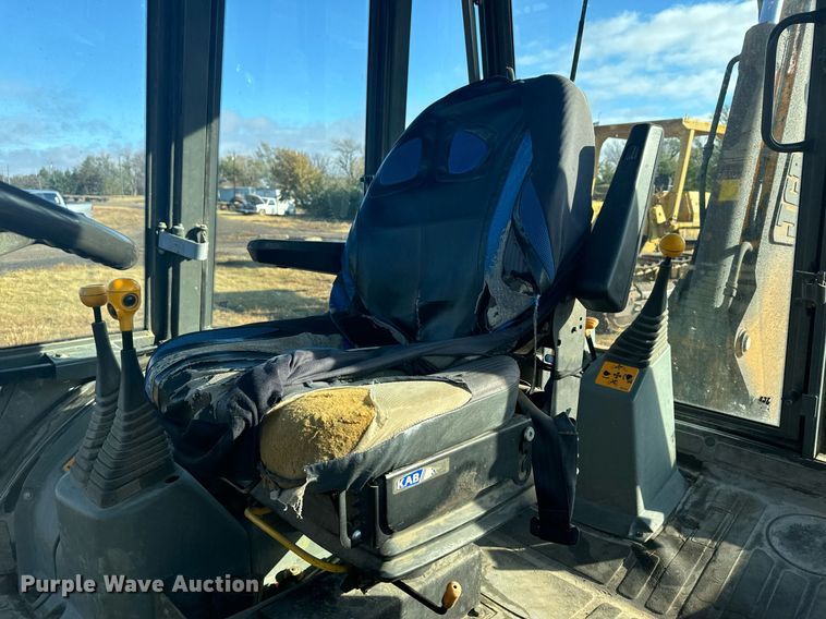 image for item DX3743 1994 JCB 214 backhoe