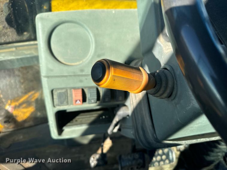 image for item DX3743 1994 JCB 214 backhoe